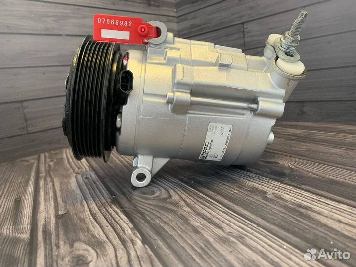 Компрессор кондиционера Chevrolet Captiva