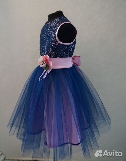 Детское нарядное платье Размер 134 - 136, на 8-9 л