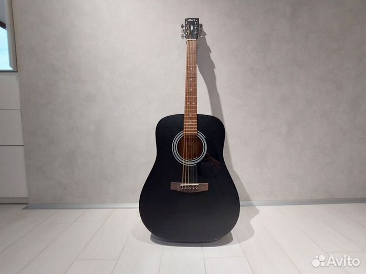 Акустическая гитара