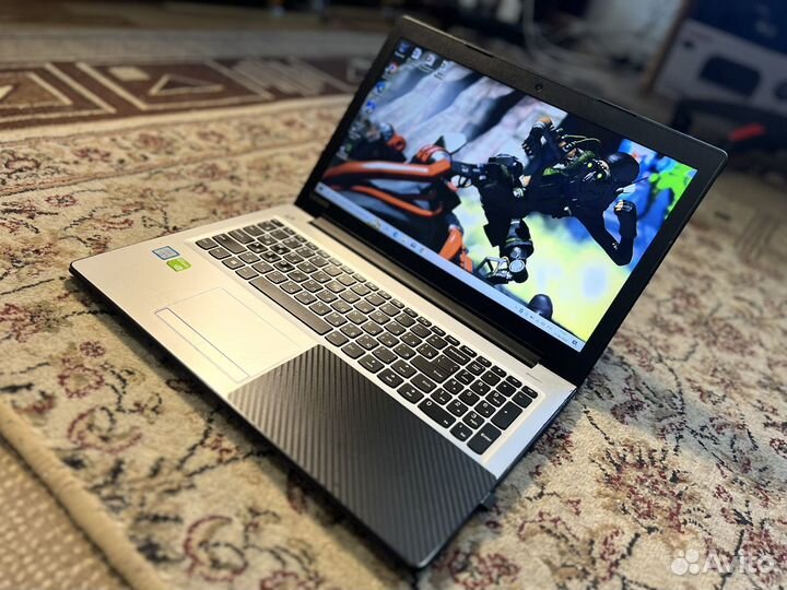 Игровой Ноутбук Lenovo i3-6006u/12гб/GeForce 920m