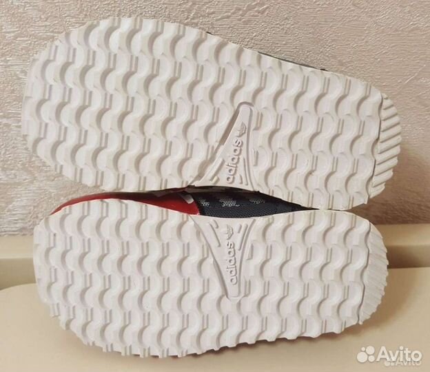 Кроссы adidas 20р