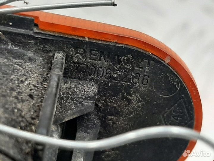 Повторитель передний правый Renault Scenic рест