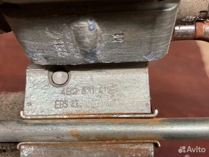 Передние левые петли двери фольксваген пассат б5