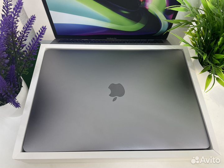 13-inch MacBook Pro 8/512gb (2020)
