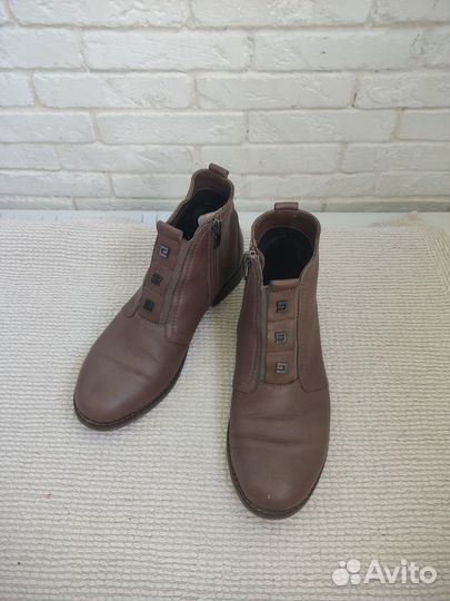 Ботинки Ионесси