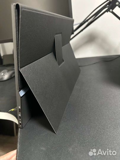 Портативный переносной монитор 15,6