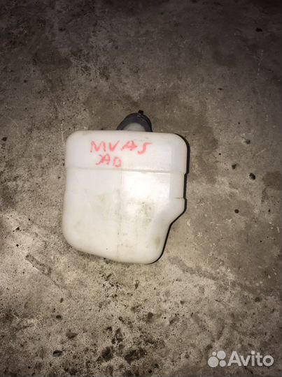 Задний бачок омывателя нива 5дверка
