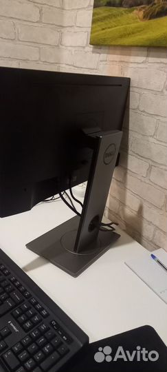 Монитор Dell 22