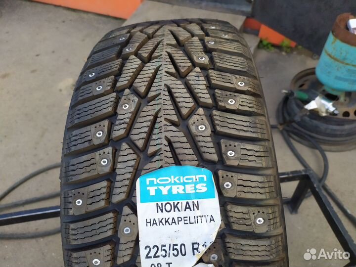 Nokian Tyres Hakkapeliitta 7 225/50 R17 98