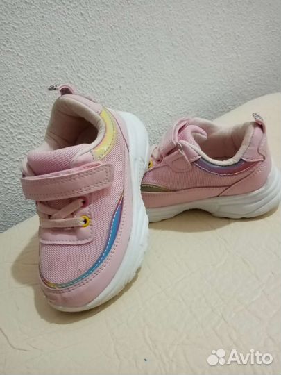 Кроссовки для девочки 24 размер