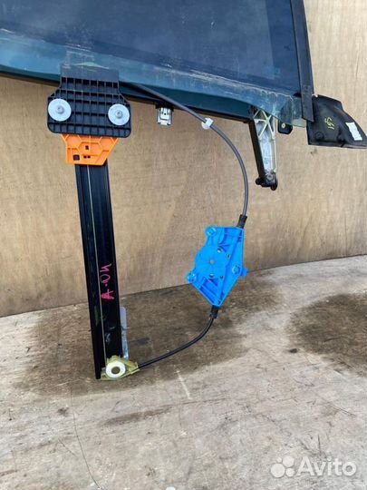 Стекло заднее правое в сборе Audi A4 B6