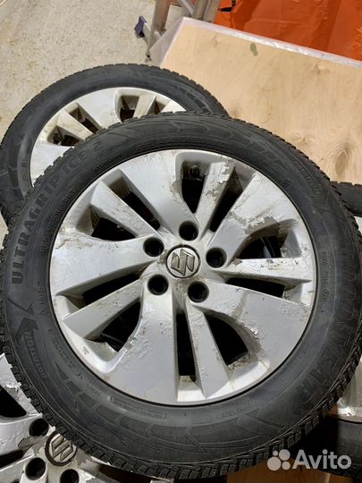 Комплект колес Suzuki R16 с зимней резиной