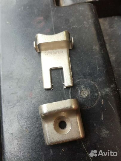 Держатель для стеклянных полок