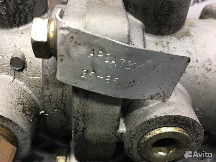 Кран тормозной главный Scania 2-series