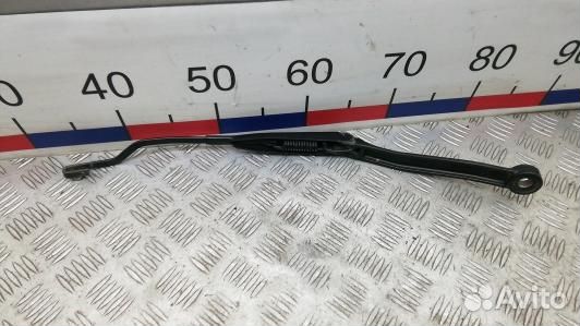 Щеткодержатель лобового стекла nissan primera P11