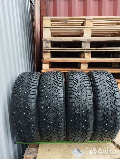 Nokian Tyres Hakkapeliitta 9 SUV 235/55 R20