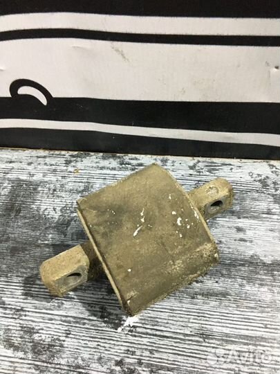 Опора АКПП Mercedes-Benz S-class W220