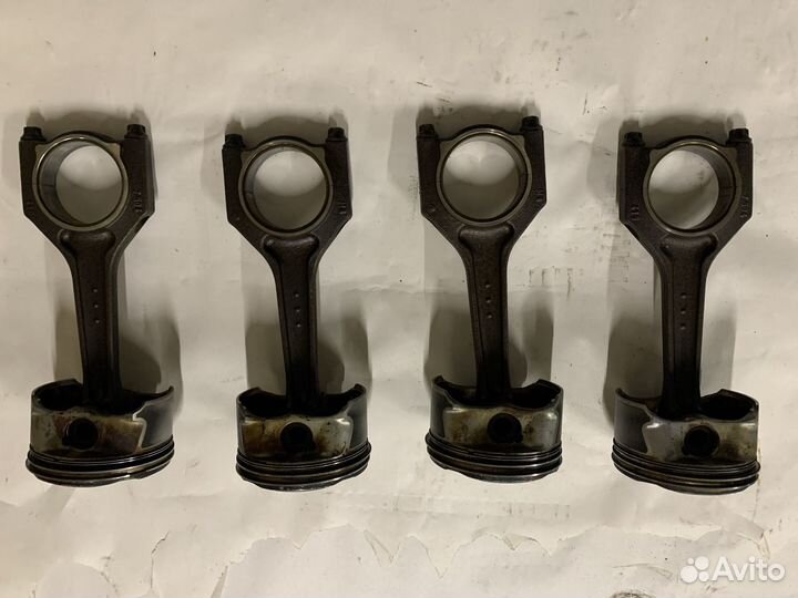 Поршень Bmw E90 N42B18