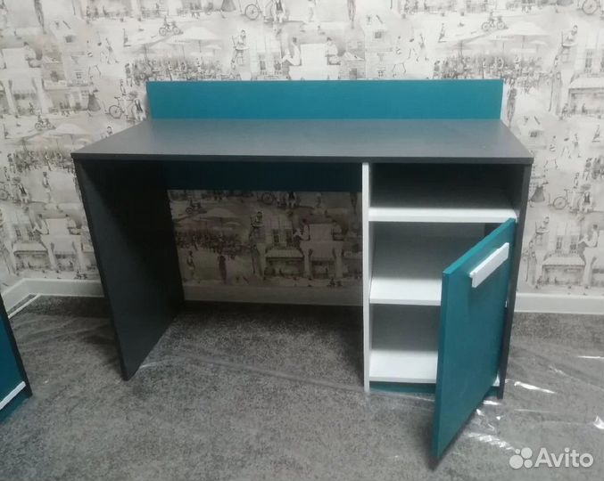 Стол письменный новый