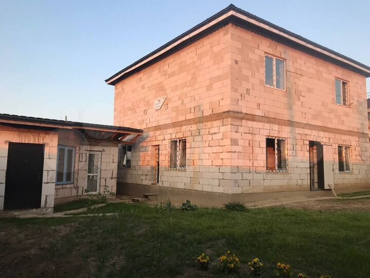 Дом 200 м² на участке 5 сот.