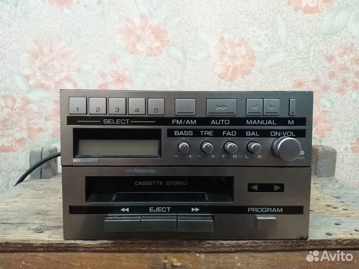 Атомагнитола Ниссан Скайлайн 31