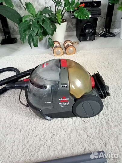 Моющий пылесос Bissell