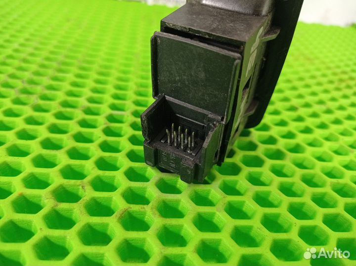 Кнопка стеклоподъёмника передняя правая R