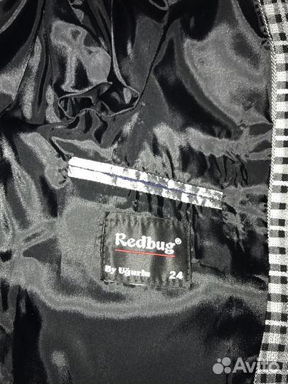 Пиджак на мальчика новый