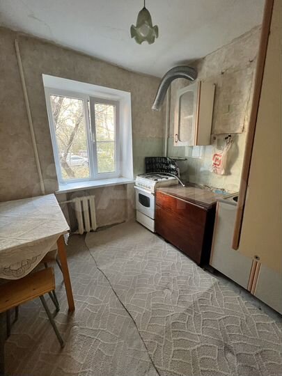 2-к. квартира, 42 м², 3/5 эт.