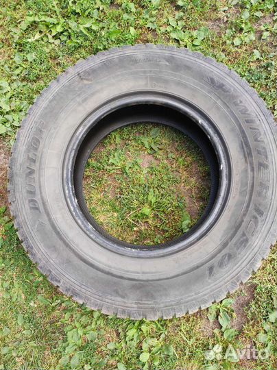 Dunlop SP Winter Ice 01 245/70 R16