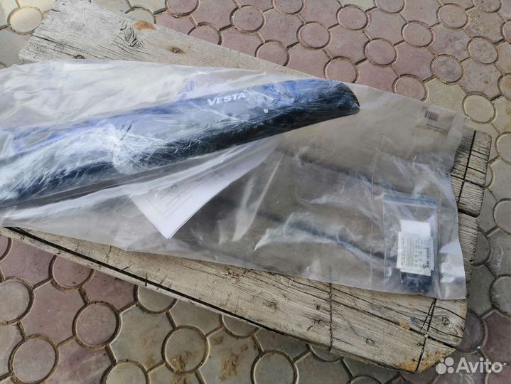 Дефлектор капота LADA vesta