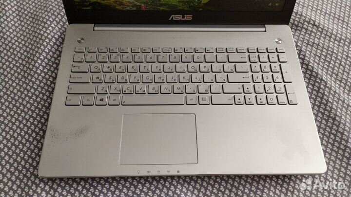 Ноутбук asus N550JX в металлическом корпусе
