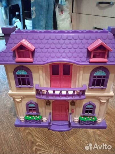 Домик кукольный