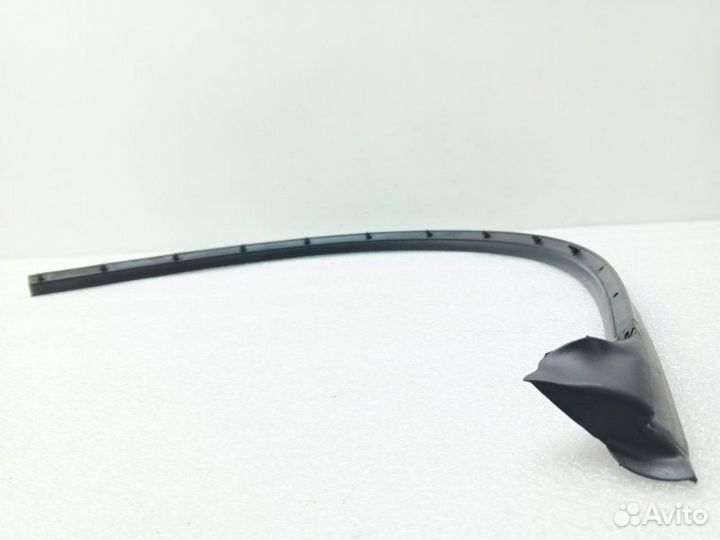 Уплотнитель двери передний левый Audi A6 C7 1.8