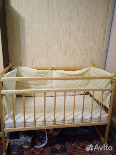 Детская кроватка