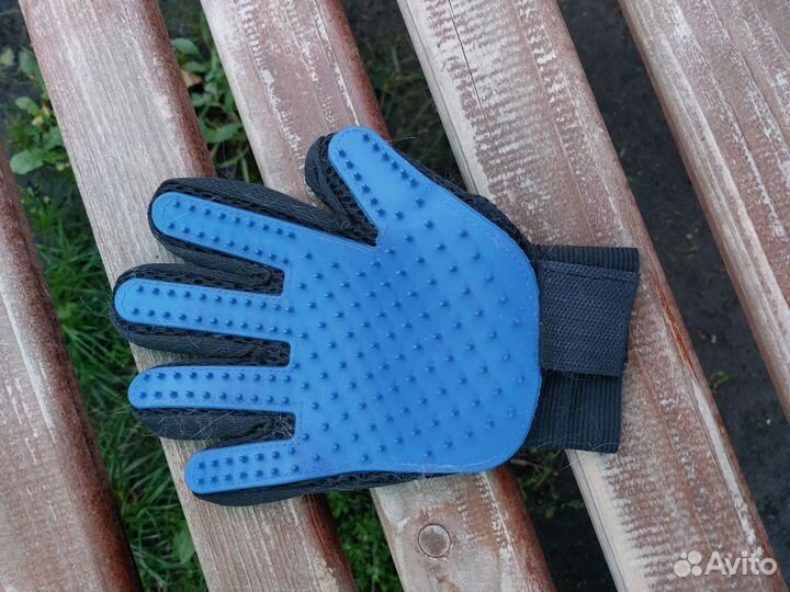 Furminator, перчатка-щетка и разнозубая расческа