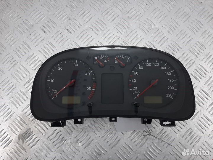 Панель для Volkswagen Golf 4