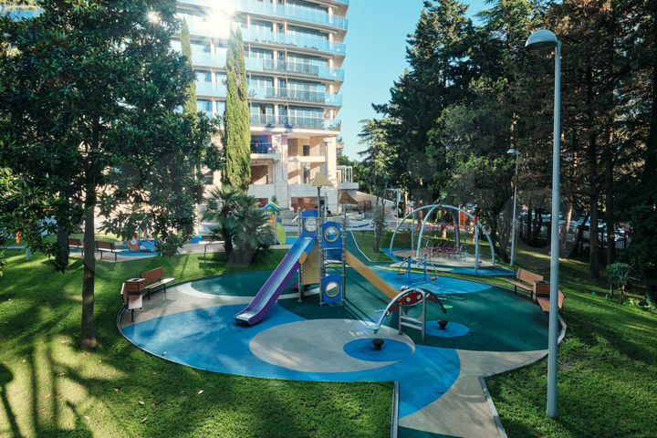 2-к. квартира, 106 м², 11/27 эт.