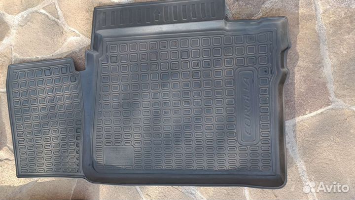 Резиновые коврики Toyota Corolla E160-180