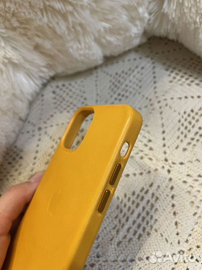 Оригинальный чехол на iPhone 12 mini