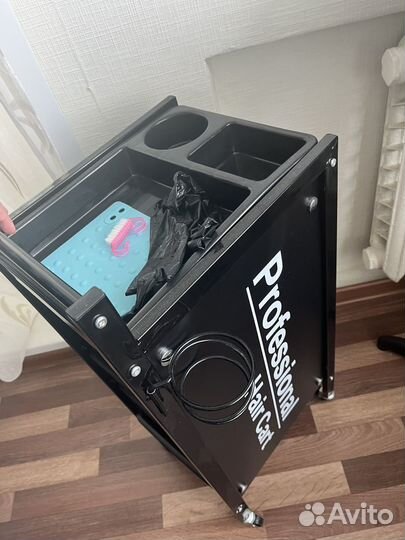 Тележка парикмахерская