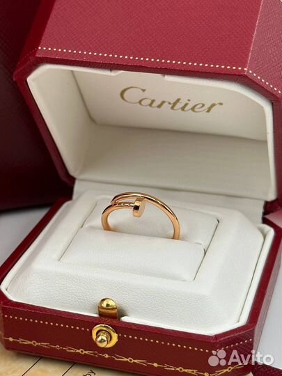 Золотое кольцо Cartier