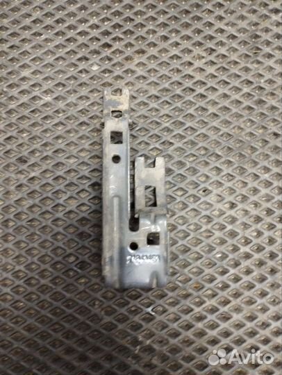 Кронштейн (крепление) Volvo FH4 21841461