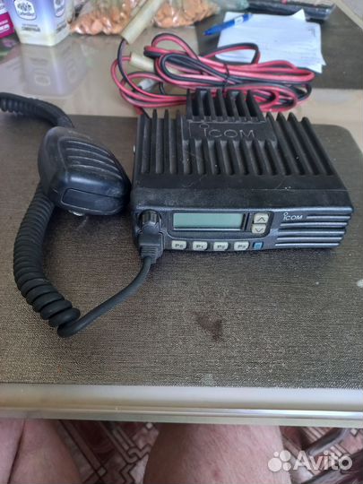 Стационарная радиостанция icom IC-F211