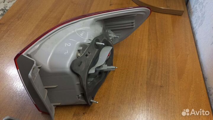 Задние фары Toyota corolla