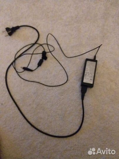 Блок питания/зарядное устройств на ноутбук samsung
