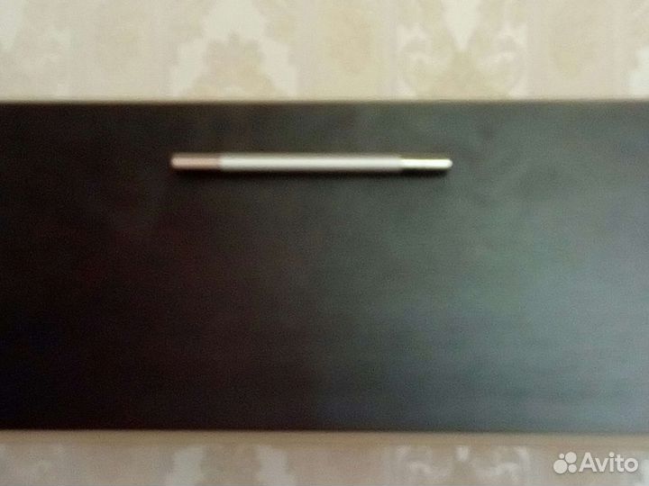 Полка навесная закрытая