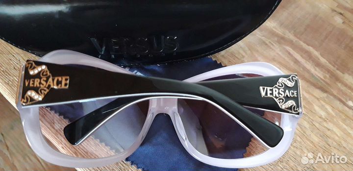 Солнцезащитные очки женские Versace