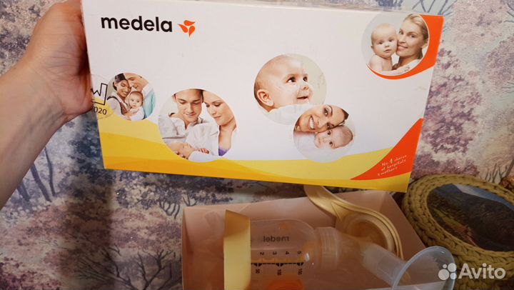 Молокоотсос medela ручной