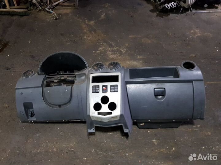 Торпедо Renault Logan 2007 1.4 МКПП